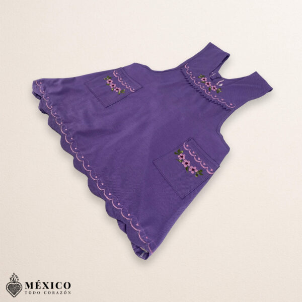 Lilac blue Mexican embroidered essential cotton blend kitchen apron featuring a daisy floral design