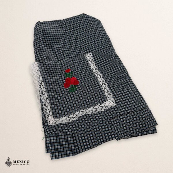 Mexican embroidered apron made of essential cotton, handmade kitchen apron featuring traditional floral embroidery inspired by Mexican craftsmanship