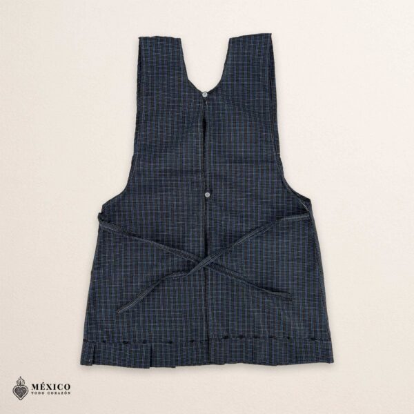 Black Mexican embroidered apron made of essential cotton, handmade kitchen apron featuring traditional floral embroidery inspired by Mexican craftsmanship