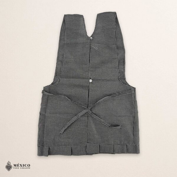 Mexican embroidered apron made of essential cotton, handmade kitchen apron featuring traditional floral embroidery inspired by Mexican craftsmanship