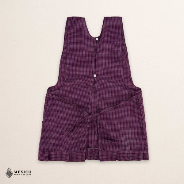 Mexican embroidered apron made of essential cotton, handmade kitchen apron featuring traditional floral embroidery inspired by Mexican craftsmanship