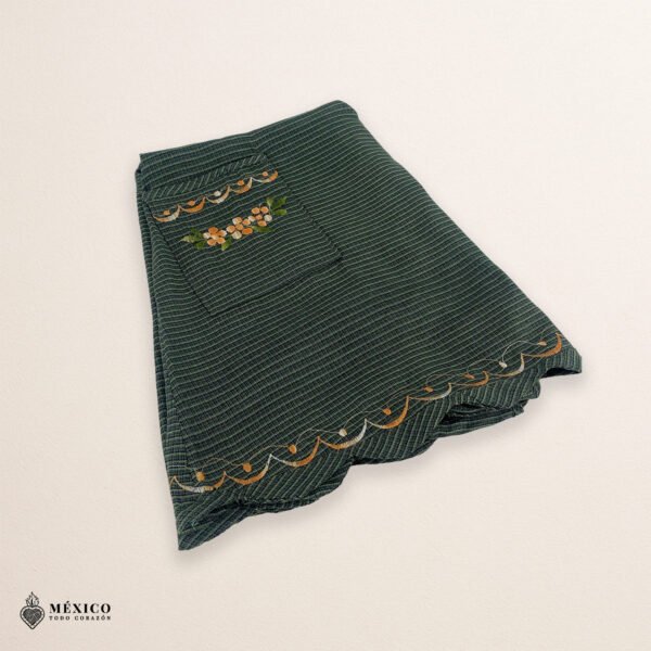 Green Mexican embroidered apron made of essential cotton, handmade kitchen apron with colorful floral design inspired by traditional Mexican embroidery