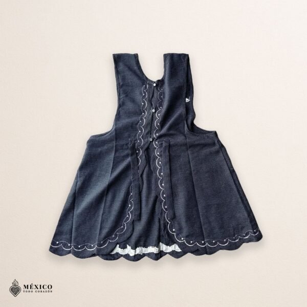 Gray Mexican embroidered apron made of essential cotton, handmade kitchen apron featuring traditional floral embroidery inspired by Mexican craftsmanship