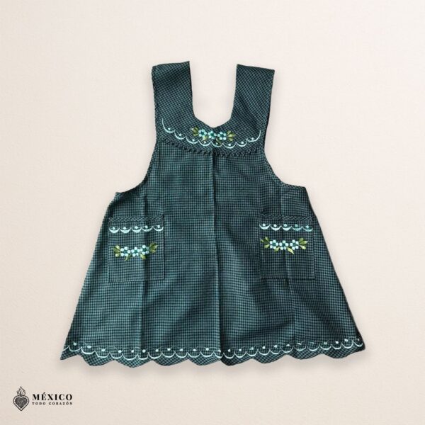 Green Mexican embroidered apron made of essential cotton, handmade kitchen apron with colorful floral design inspired by traditional Mexican embroidery