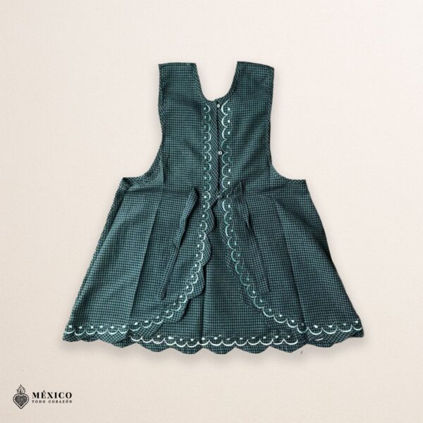 Green Mexican embroidered apron made of essential cotton, handmade kitchen apron with colorful floral design inspired by traditional Mexican embroidery